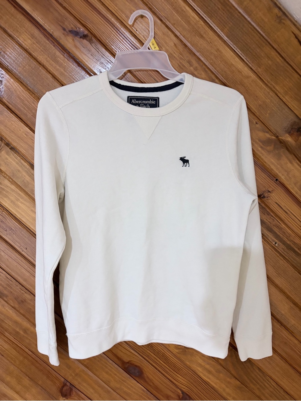 Abercrombie & Fitch Men's Crewneck Sweatshirt in Off-White with Navy Logo